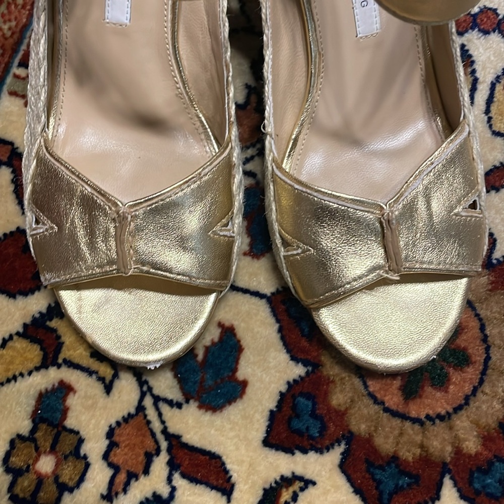 Diane Von Furstenberg Sudan Gold Wedges used. - Picture 7 of 10